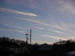 米軍機の飛行機雲